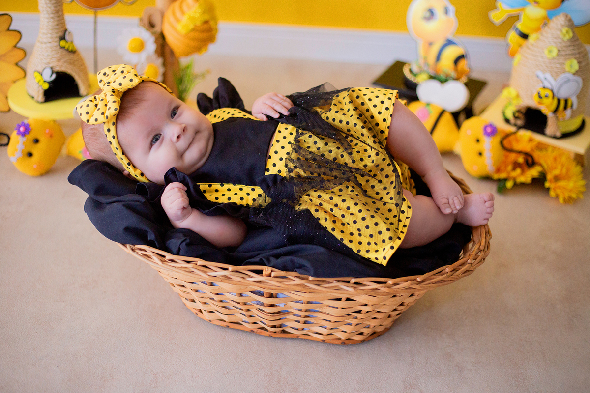 acompanhamento mensal de bebe caxias do sul figurino cenario tematico  personagem foto infantil serra gaucha fotografia familia mundo azul rosa ensaio fotografico crianca newborn baby menino menina smash the cake esmague o bolo banheira urso circoaco