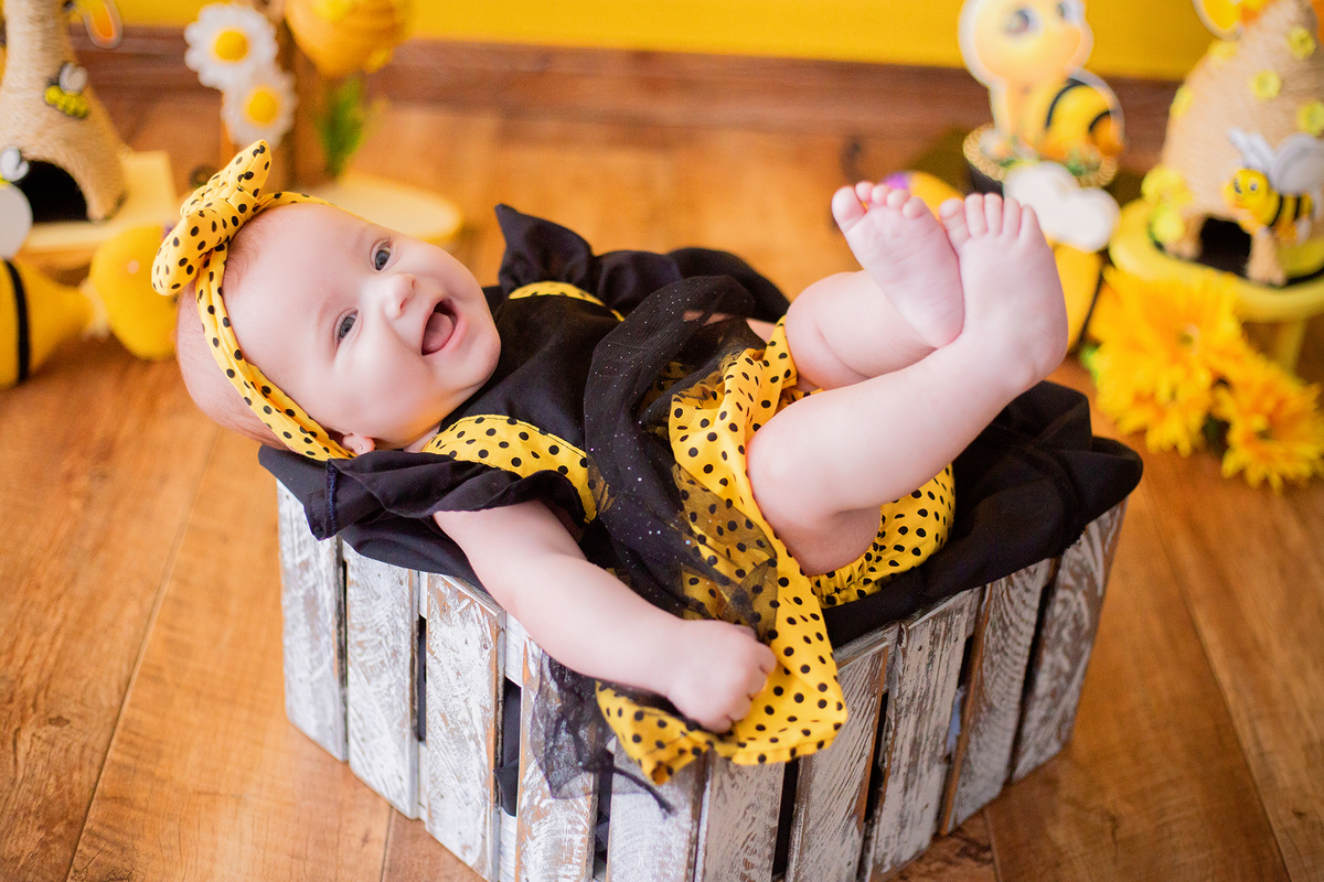 acompanhamento mensal de bebe caxias do sul figurino cenario tematico  personagem foto infantil serra gaucha fotografia familia mundo azul rosa ensaio fotografico crianca newborn baby menino menina smash the cake esmague o bolo banheira urso circoaco