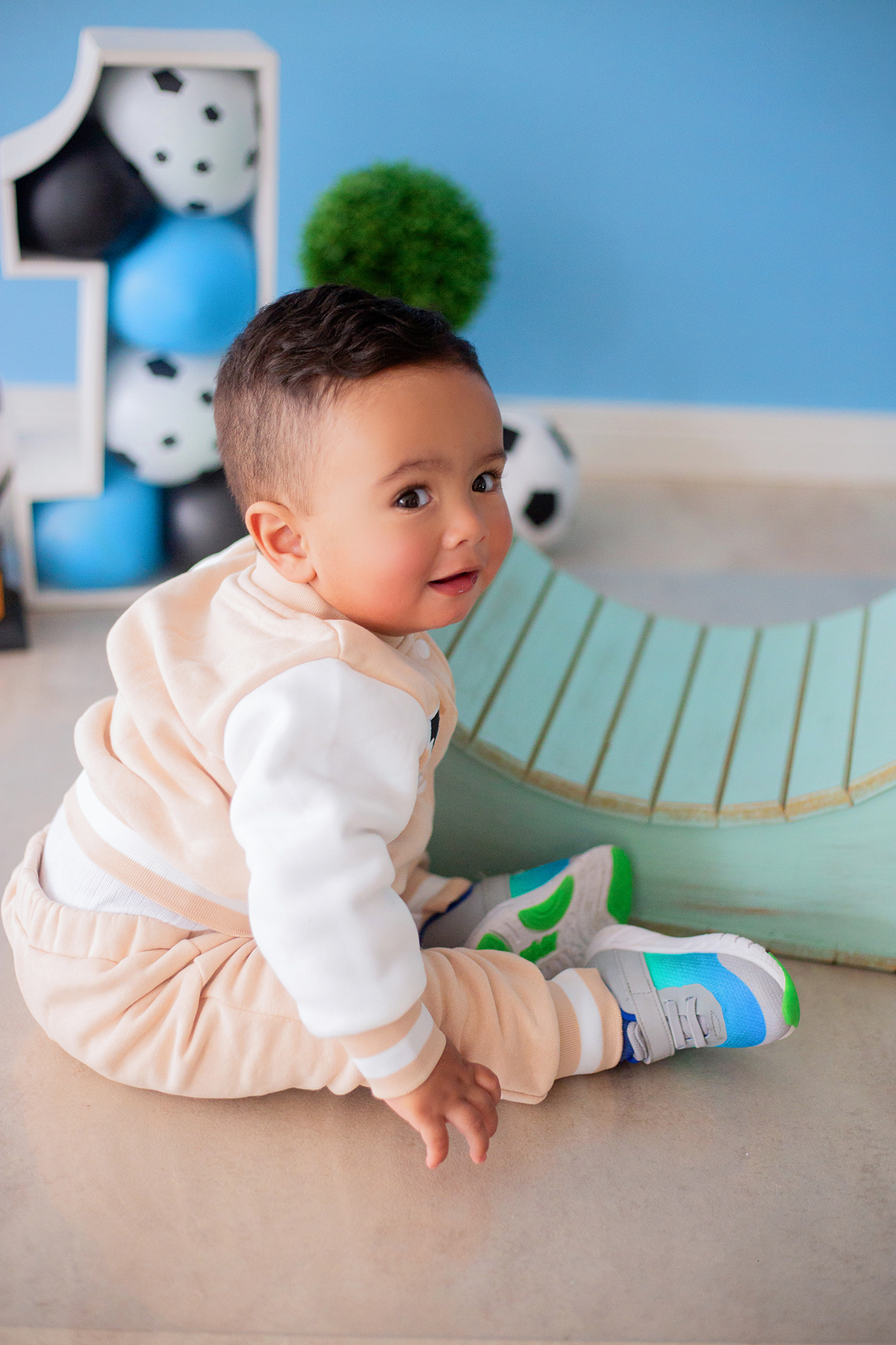 acompanhamento mensal de bebe caxias do sul figurino cenario tematico  personagem foto infantil serra gaucha fotografia familia mundo azul rosa ensaio fotografico crianca newborn baby menino menina smash the cake esmague o bolo banheira urso circoaco