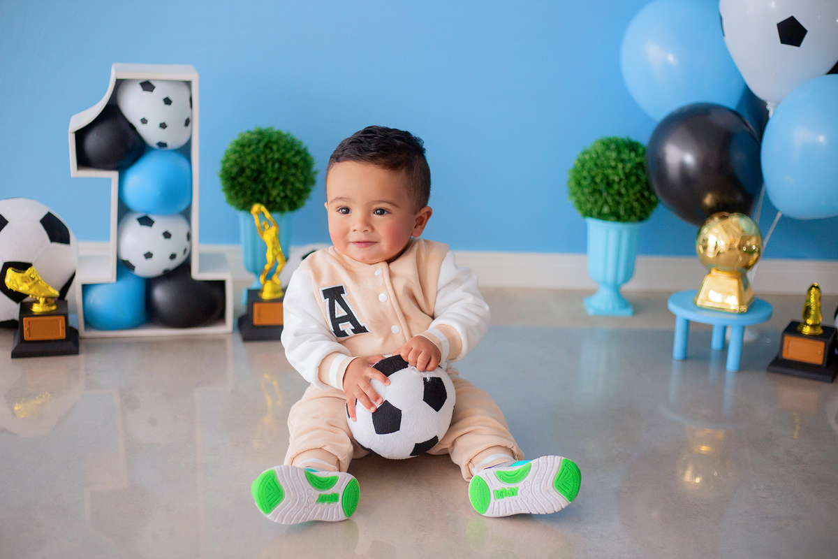 acompanhamento mensal de bebe caxias do sul figurino cenario tematico  personagem foto infantil serra gaucha fotografia familia mundo azul rosa ensaio fotografico crianca newborn baby menino menina smash the cake esmague o bolo banheira urso circoaco