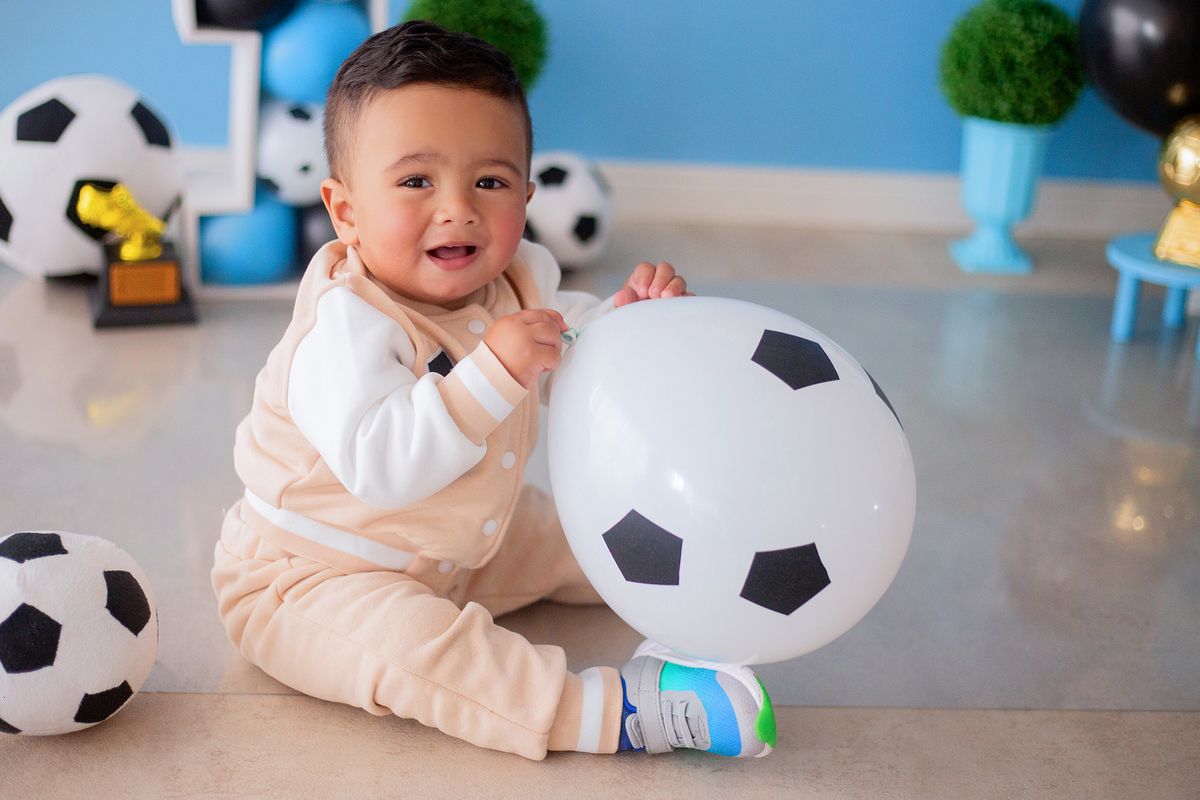acompanhamento mensal de bebe caxias do sul figurino cenario tematico  personagem foto infantil serra gaucha fotografia familia mundo azul rosa ensaio fotografico crianca newborn baby menino menina smash the cake esmague o bolo banheira urso circoaco