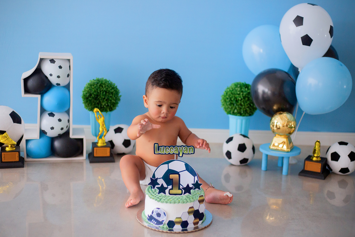 acompanhamento mensal de bebe caxias do sul figurino cenario tematico  personagem foto infantil serra gaucha fotografia familia mundo azul rosa ensaio fotografico crianca newborn baby menino menina smash the cake esmague o bolo banheira urso circoaco