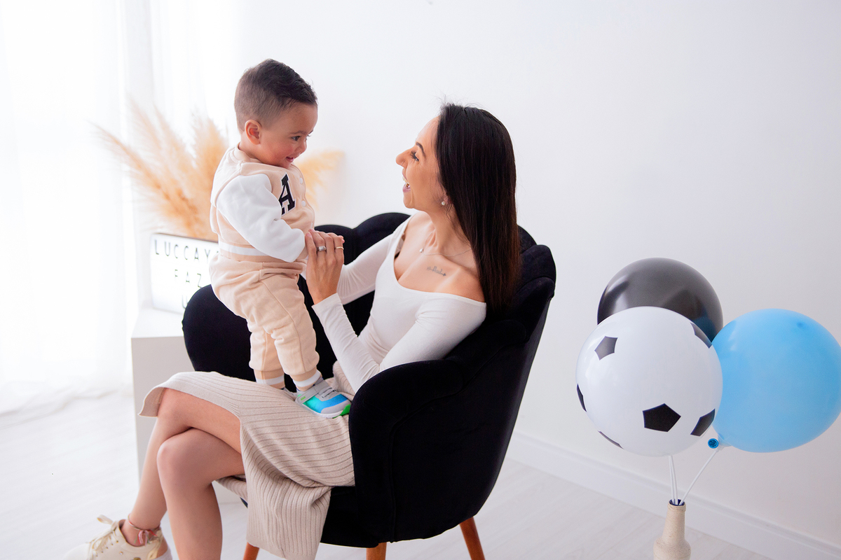 acompanhamento mensal de bebe caxias do sul figurino cenario tematico  personagem foto infantil serra gaucha fotografia familia mundo azul rosa ensaio fotografico crianca newborn baby menino menina smash the cake esmague o bolo banheira urso circoaco