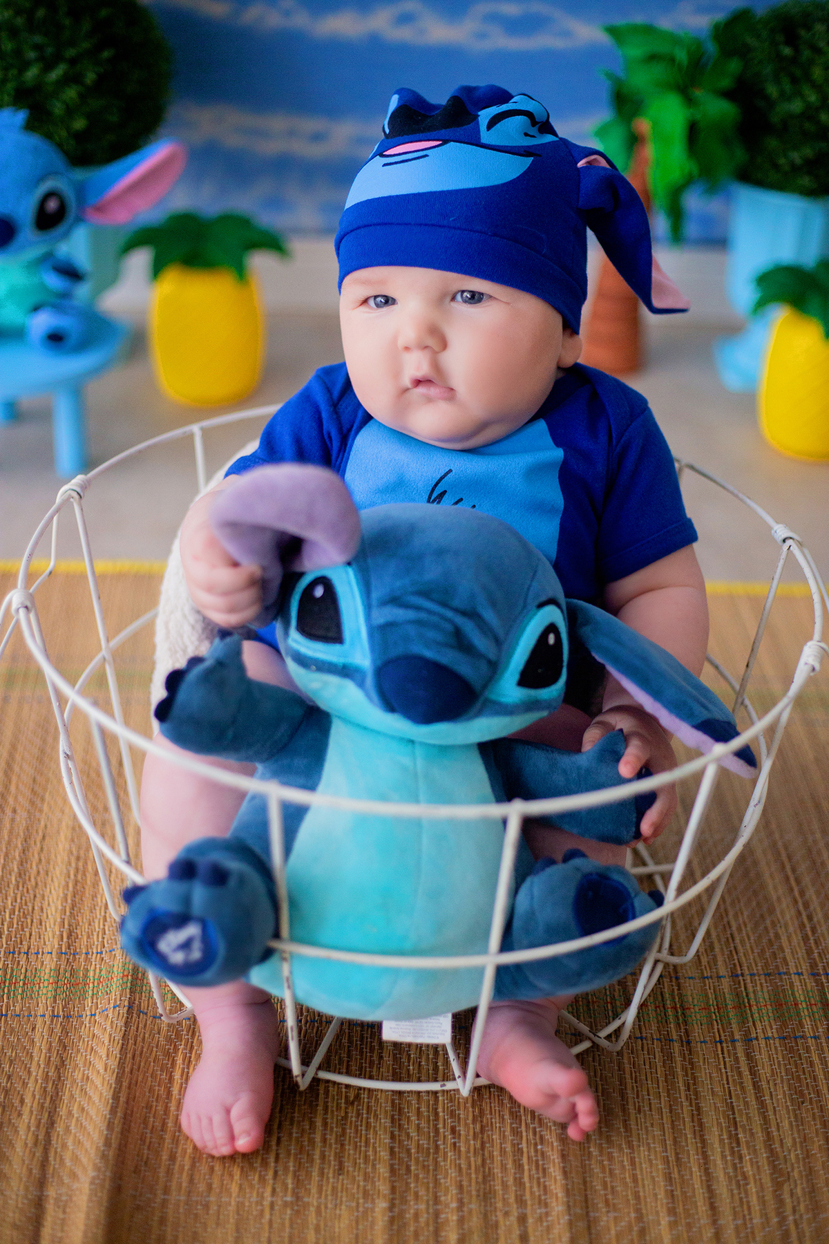 acompanhamento mensal de bebe caxias do sul figurino cenario tematico  personagem foto infantil serra gaucha fotografia familia mundo azul rosa ensaio fotografico crianca newborn baby menino menina smash the cake esmague o bolo banheira urso circoaco