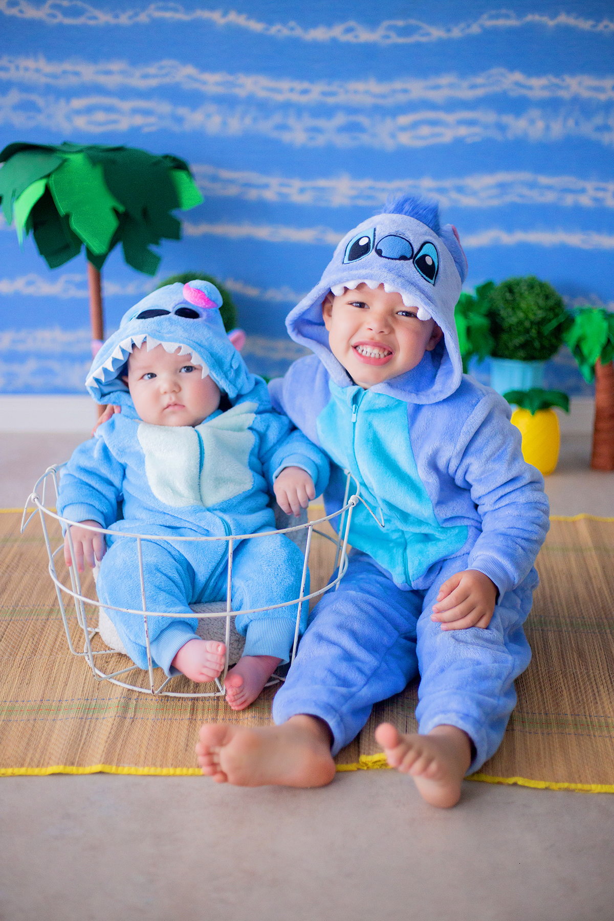 acompanhamento mensal de bebe caxias do sul figurino cenario tematico  personagem foto infantil serra gaucha fotografia familia mundo azul rosa ensaio fotografico crianca newborn baby menino menina smash the cake esmague o bolo banheira urso circoaco