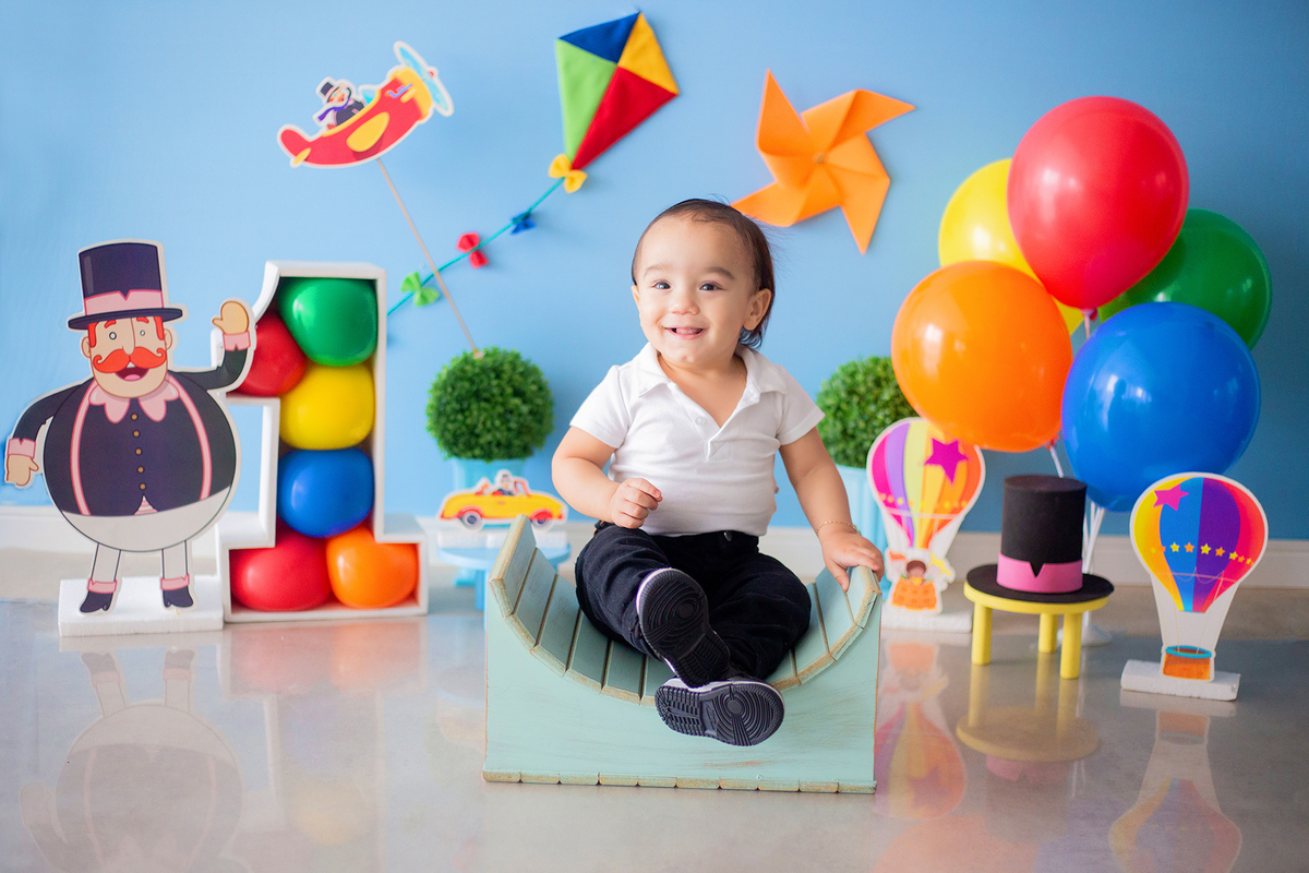 acompanhamento mensal de bebe caxias do sul figurino cenario tematico  personagem foto infantil serra gaucha fotografia familia mundo azul rosa ensaio fotografico crianca newborn baby menino menina smash the cake esmague o bolo banheira urso circoaco