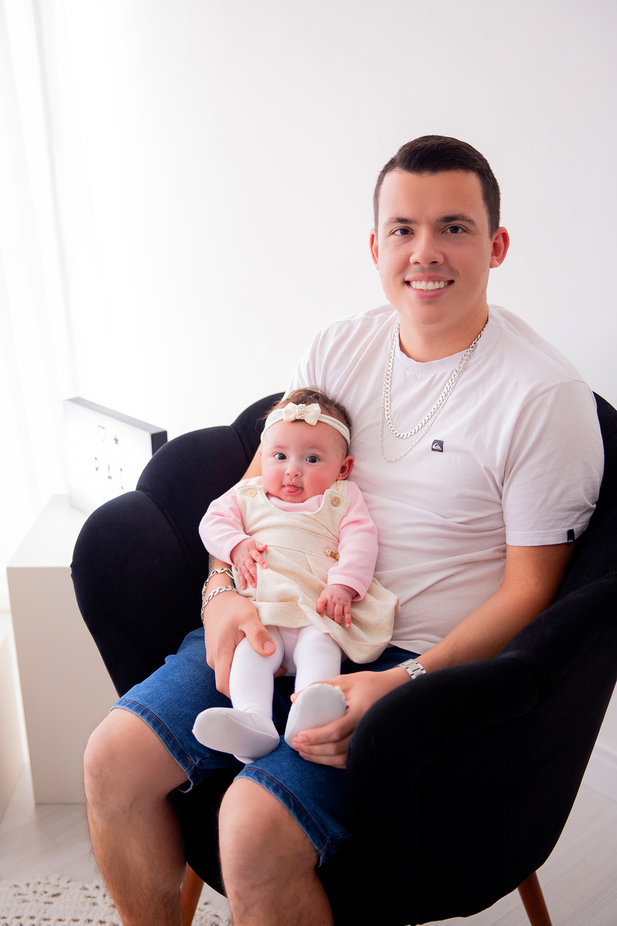 acompanhamento mensal de bebe caxias do sul figurino cenario tematico  personagem foto infantil serra gaucha fotografia familia mundo azul rosa ensaio fotografico crianca newborn baby menino menina smash the cake esmague o bolo banheira urso circoaco