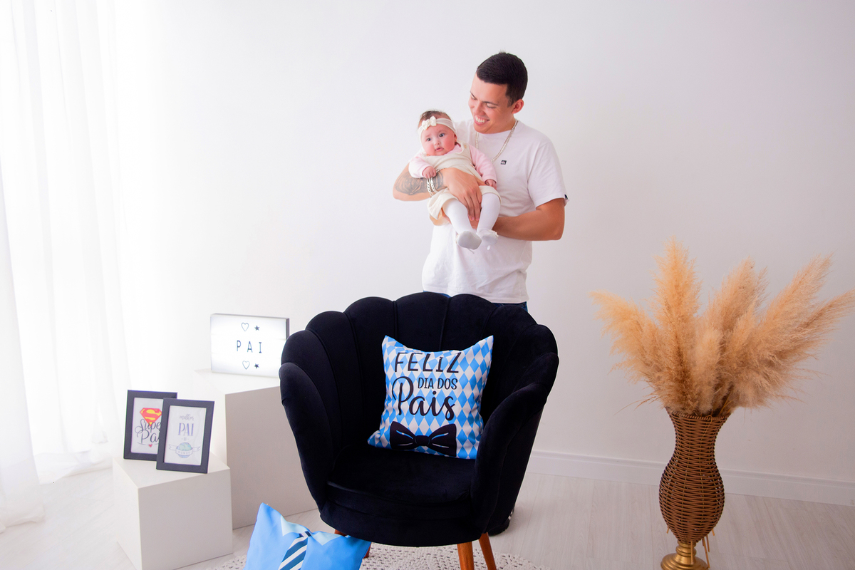 acompanhamento mensal de bebe caxias do sul figurino cenario tematico  personagem foto infantil serra gaucha fotografia familia mundo azul rosa ensaio fotografico crianca newborn baby menino menina smash the cake esmague o bolo banheira urso circoaco