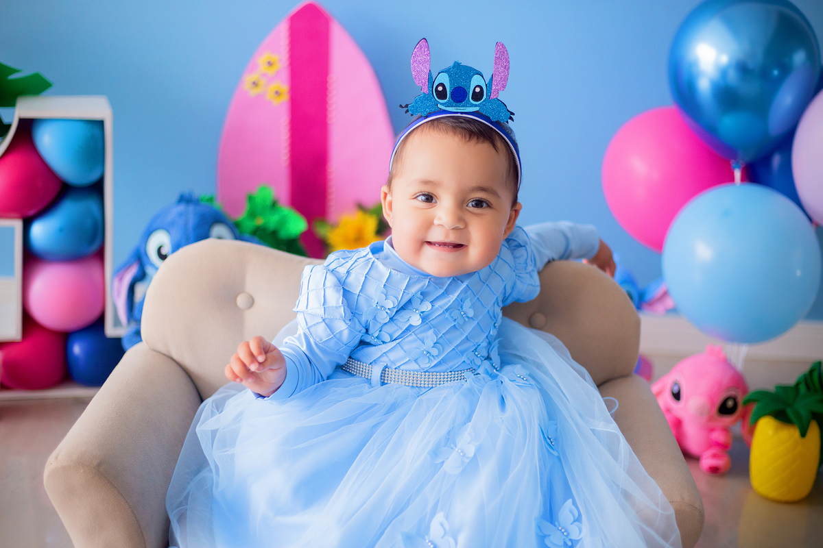 acompanhamento mensal de bebe caxias do sul figurino cenario tematico  personagem foto infantil serra gaucha fotografia familia mundo azul rosa ensaio fotografico crianca newborn baby menino menina smash the cake esmague o bolo banheira urso circoaco