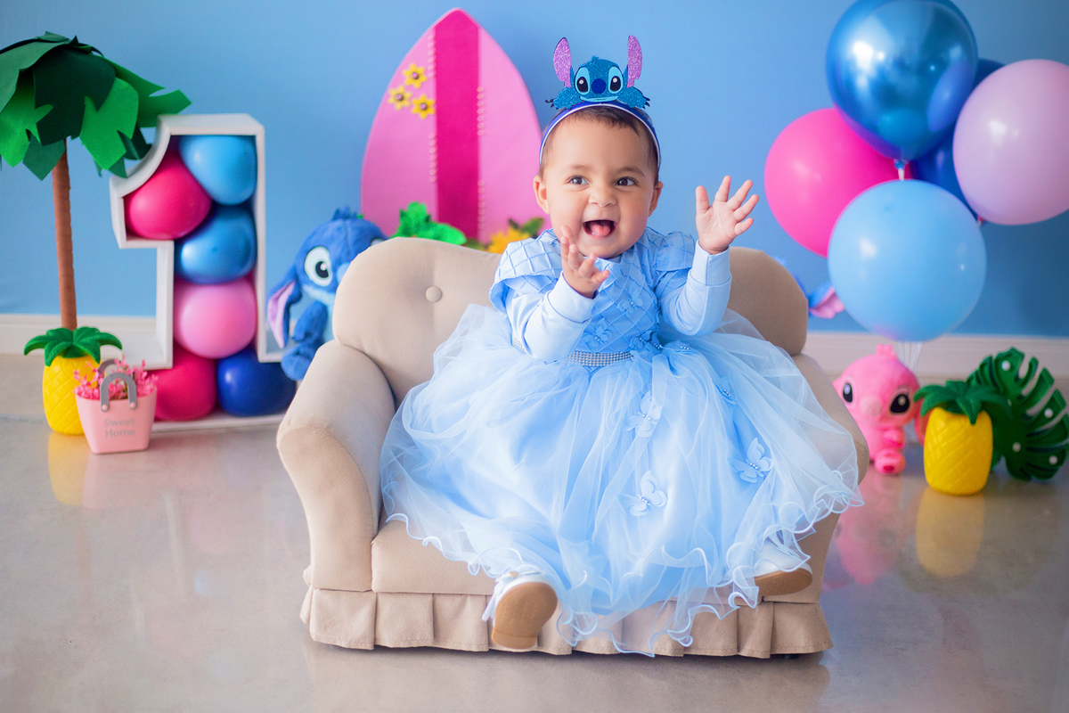 acompanhamento mensal de bebe caxias do sul figurino cenario tematico  personagem foto infantil serra gaucha fotografia familia mundo azul rosa ensaio fotografico crianca newborn baby menino menina smash the cake esmague o bolo banheira urso circoaco