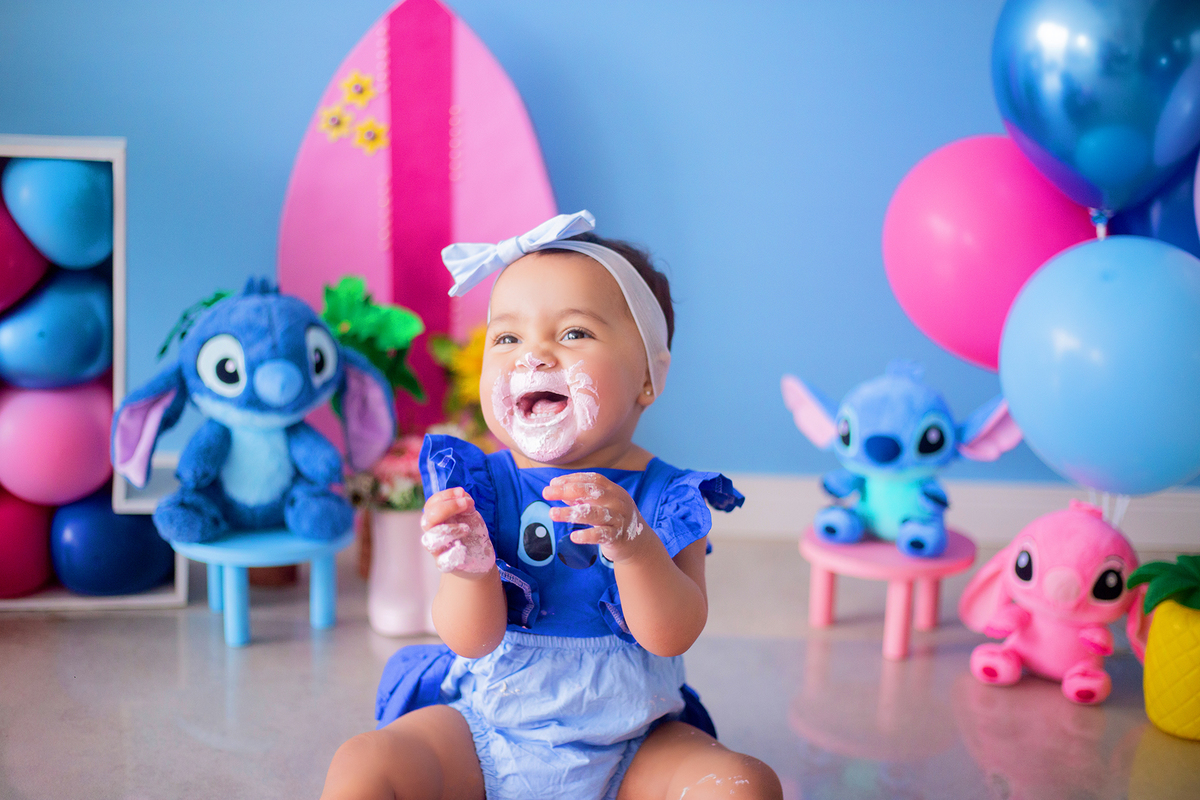 acompanhamento mensal de bebe caxias do sul figurino cenario tematico  personagem foto infantil serra gaucha fotografia familia mundo azul rosa ensaio fotografico crianca newborn baby menino menina smash the cake esmague o bolo banheira urso circoaco