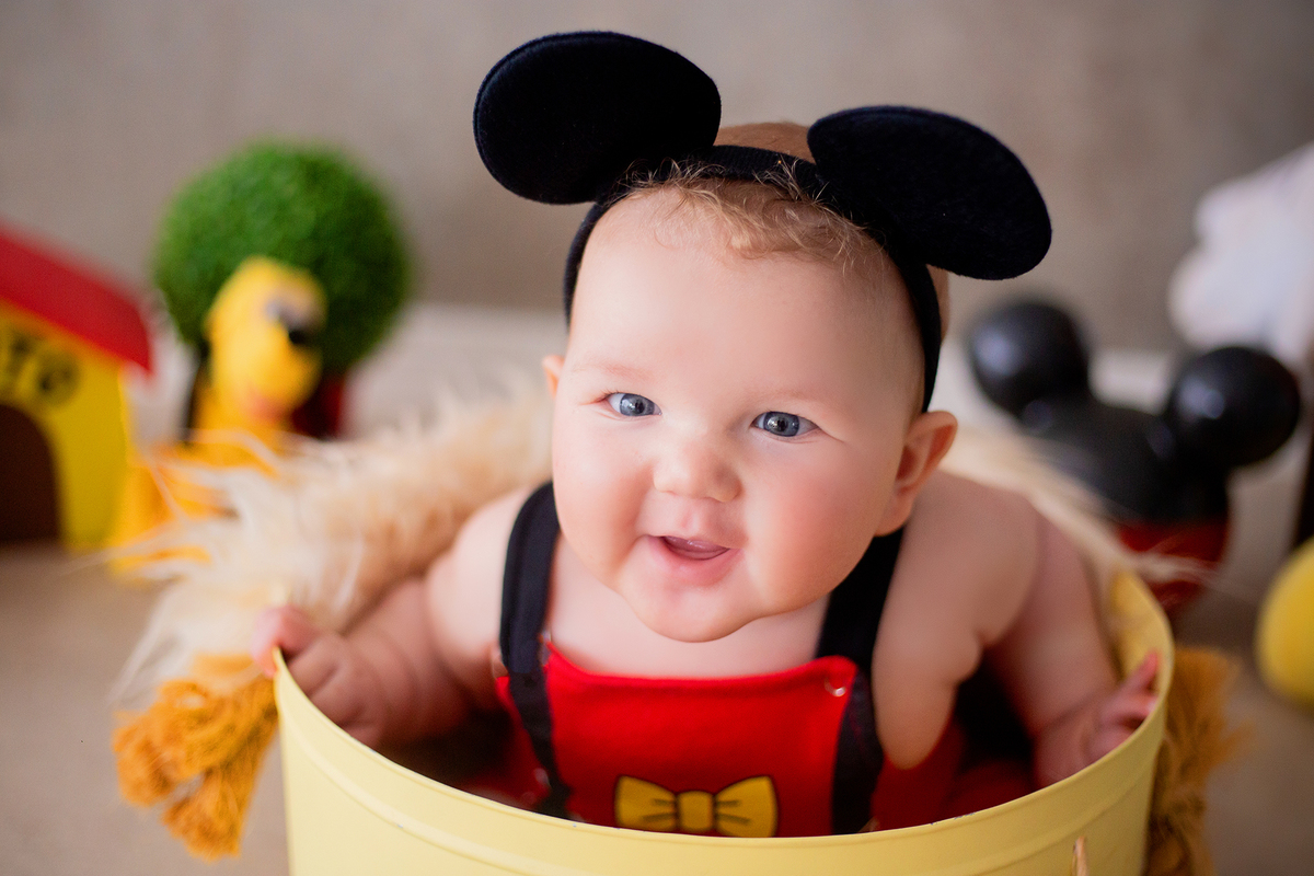 acompanhamento mensal de bebe caxias do sul figurino cenario tematico  personagem foto infantil serra gaucha fotografia familia mundo azul rosa ensaio fotografico crianca newborn baby menino menina smash the cake esmague o bolo banheira urso circoaco
