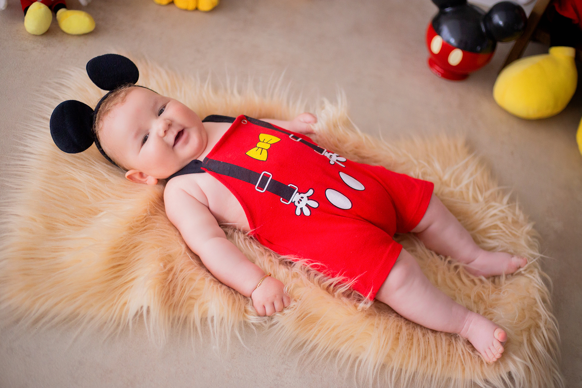 acompanhamento mensal de bebe caxias do sul figurino cenario tematico  personagem foto infantil serra gaucha fotografia familia mundo azul rosa ensaio fotografico crianca newborn baby menino menina smash the cake esmague o bolo banheira urso circoaco