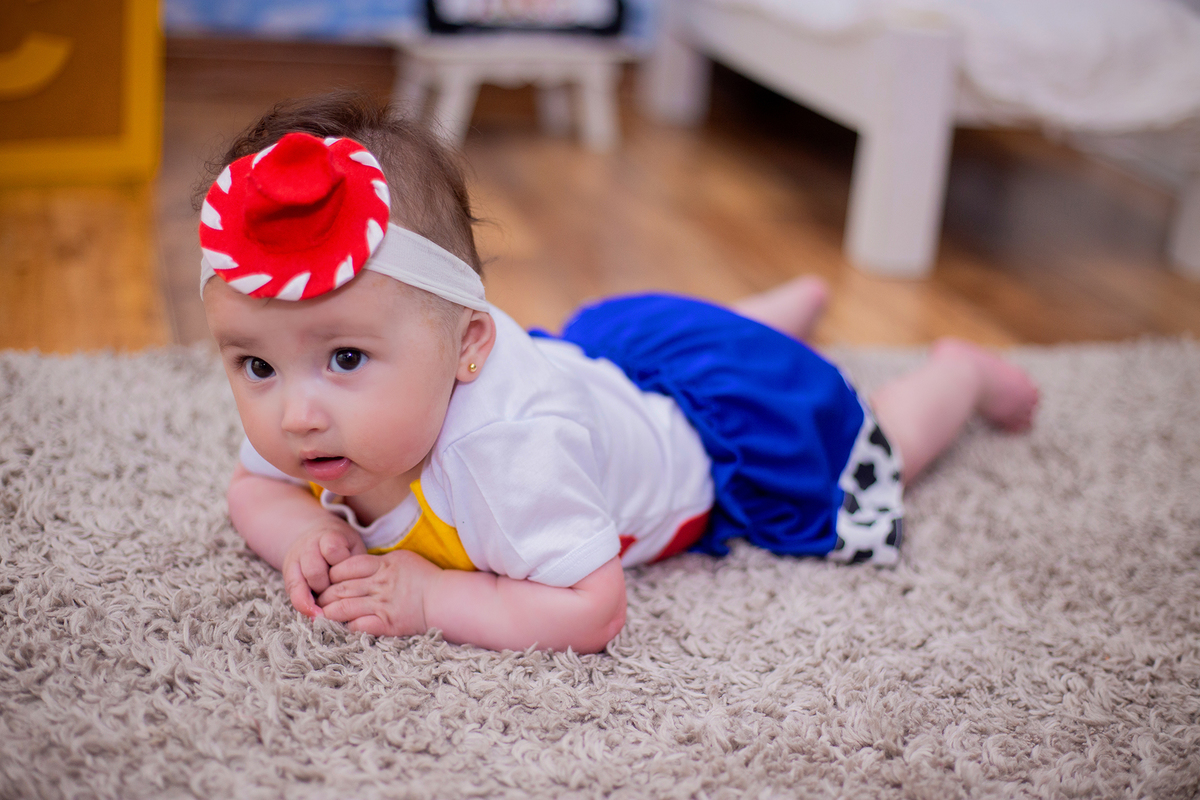 acompanhamento mensal de bebe caxias do sul figurino cenario tematico  personagem foto infantil serra gaucha fotografia familia mundo azul rosa ensaio fotografico crianca newborn baby menino menina smash the cake esmague o bolo banheira urso circoaco