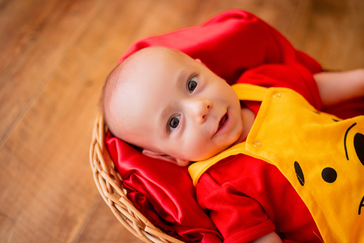 acompanhamento mensal de bebe caxias do sul figurino cenario tematico  personagem foto infantil serra gaucha fotografia familia mundo azul rosa ensaio fotografico crianca newborn baby menino menina smash the cake esmague o bolo banheira urso circoaco