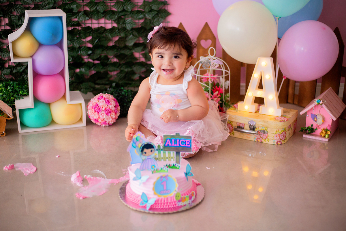 acompanhamento mensal de bebe caxias do sul figurino cenario tematico  personagem foto infantil serra gaucha fotografia familia mundo azul rosa ensaio fotografico crianca newborn baby menino menina smash the cake esmague o bolo banheira urso circoaco