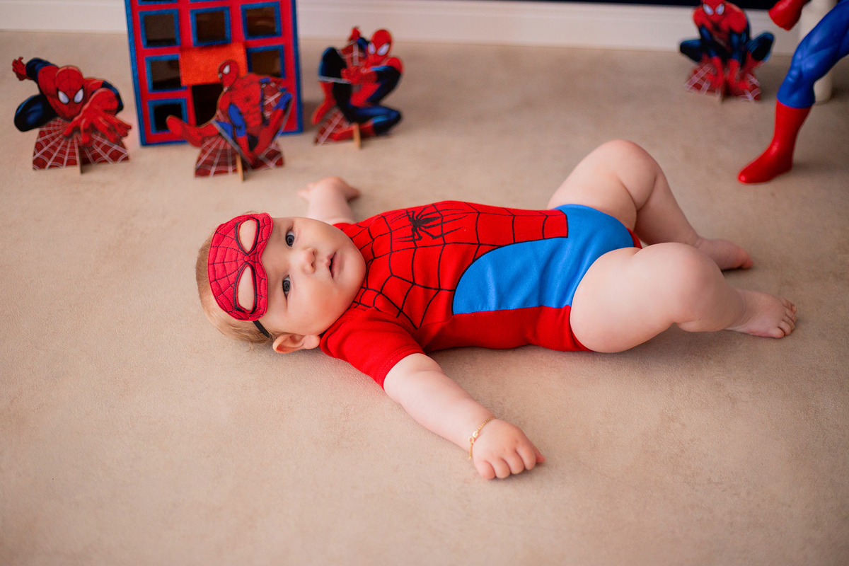 acompanhamento mensal de bebe caxias do sul figurino cenario tematico  personagem foto infantil serra gaucha fotografia familia mundo azul rosa ensaio fotografico crianca newborn baby menino menina smash the cake esmague o bolo banheira urso circoaco