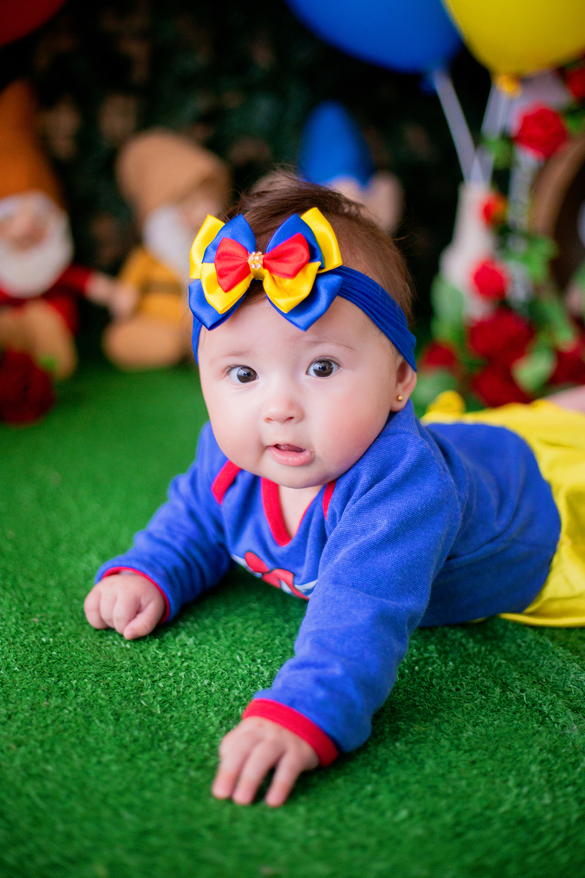 acompanhamento mensal de bebe caxias do sul figurino cenario tematico  personagem foto infantil serra gaucha fotografia familia mundo azul rosa ensaio fotografico crianca newborn baby menino menina smash the cake esmague o bolo banheira urso circoaco