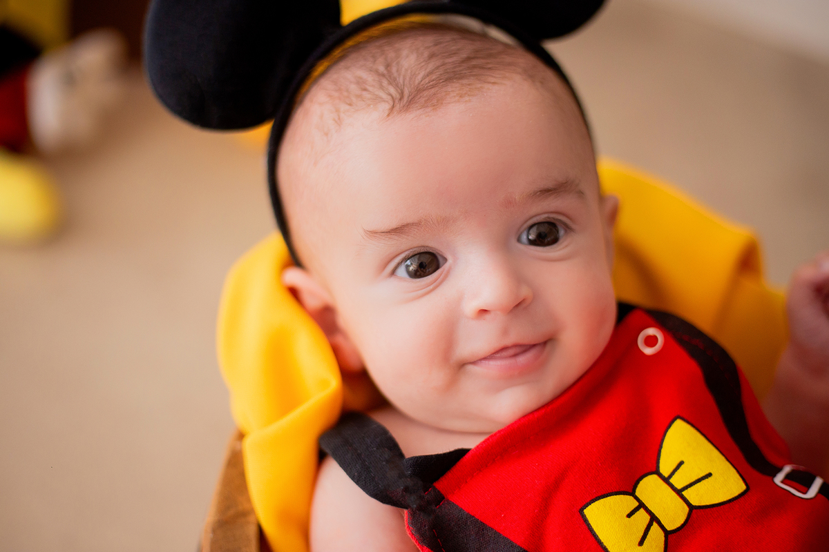 acompanhamento mensal de bebe caxias do sul figurino cenario tematico  personagem foto infantil serra gaucha fotografia familia mundo azul rosa ensaio fotografico crianca newborn baby menino menina smash the cake esmague o bolo banheira urso circoaco