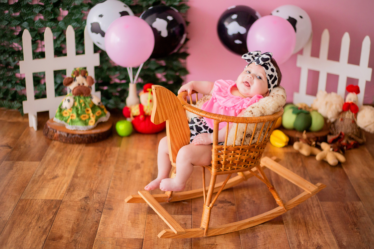 acompanhamento mensal de bebe caxias do sul figurino cenario tematico  personagem foto infantil serra gaucha fotografia familia mundo azul rosa ensaio fotografico crianca newborn baby menino menina smash the cake esmague o bolo banheira urso circoaco