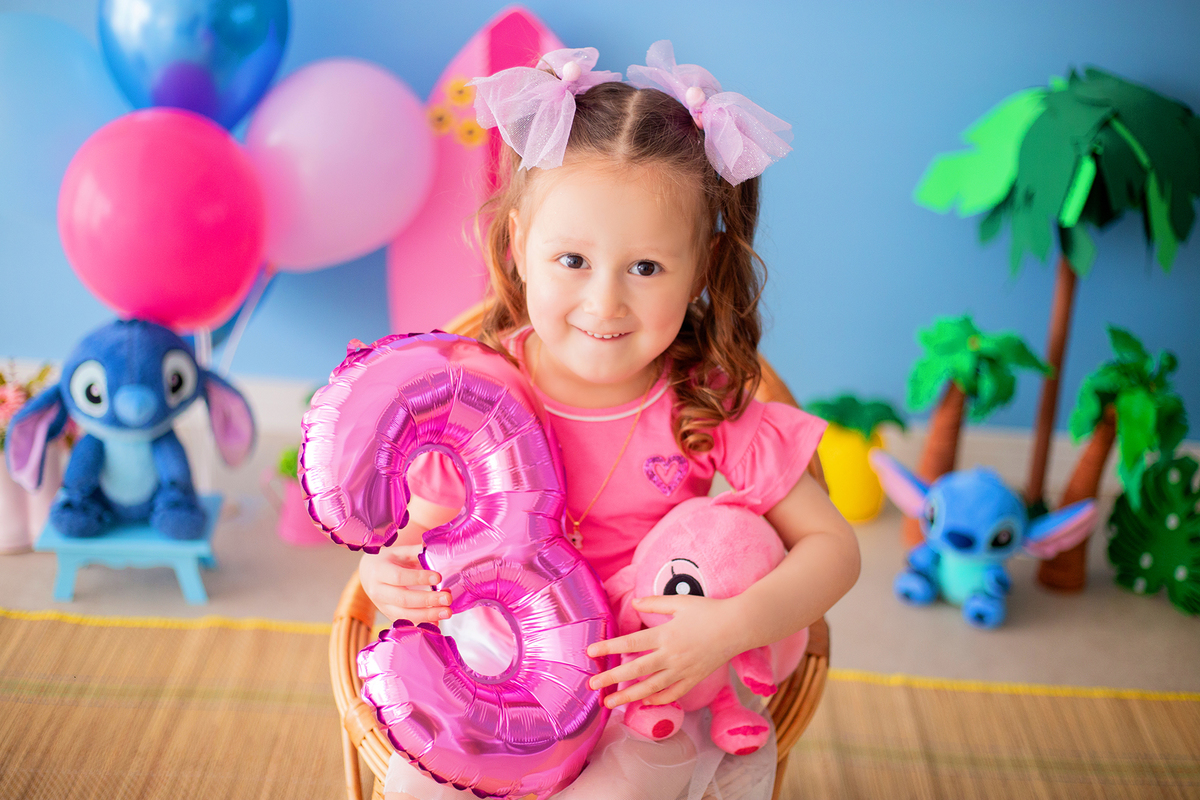 acompanhamento mensal de bebe caxias do sul figurino cenario tematico  personagem foto infantil serra gaucha fotografia familia mundo azul rosa ensaio fotografico crianca newborn baby menino menina smash the cake esmague o bolo banheira urso circoaco