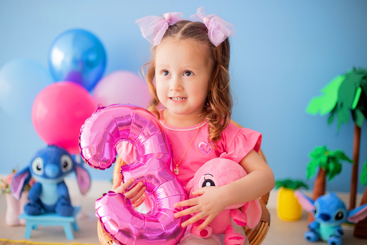 acompanhamento mensal de bebe caxias do sul figurino cenario tematico  personagem foto infantil serra gaucha fotografia familia mundo azul rosa ensaio fotografico crianca newborn baby menino menina smash the cake esmague o bolo banheira urso circoaco