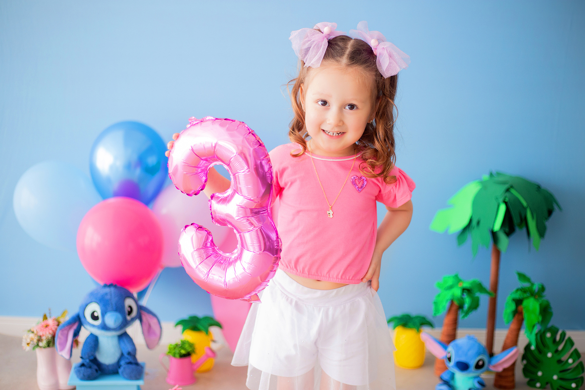 acompanhamento mensal de bebe caxias do sul figurino cenario tematico  personagem foto infantil serra gaucha fotografia familia mundo azul rosa ensaio fotografico crianca newborn baby menino menina smash the cake esmague o bolo banheira urso circoaco