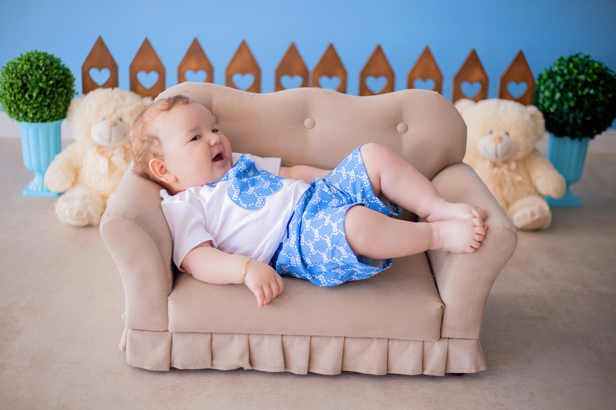 acompanhamento mensal de bebe caxias do sul figurino cenario tematico  personagem foto infantil serra gaucha fotografia familia mundo azul rosa ensaio fotografico crianca newborn baby menino menina smash the cake esmague o bolo banheira urso circoaco