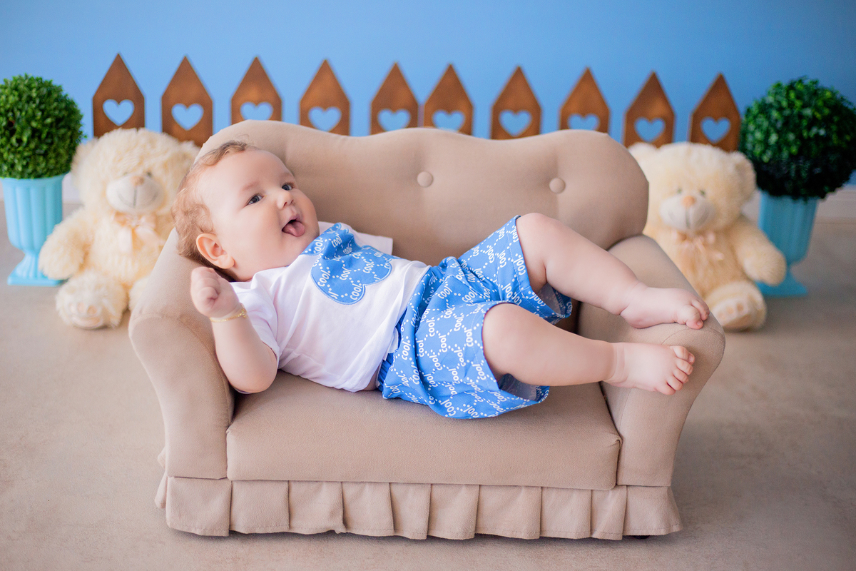 acompanhamento mensal de bebe caxias do sul figurino cenario tematico  personagem foto infantil serra gaucha fotografia familia mundo azul rosa ensaio fotografico crianca newborn baby menino menina smash the cake esmague o bolo banheira urso circoaco