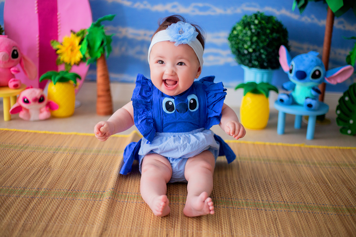 acompanhamento mensal de bebe caxias do sul figurino cenario tematico  personagem foto infantil serra gaucha fotografia familia mundo azul rosa ensaio fotografico crianca newborn baby menino menina smash the cake esmague o bolo banheira urso circoaco