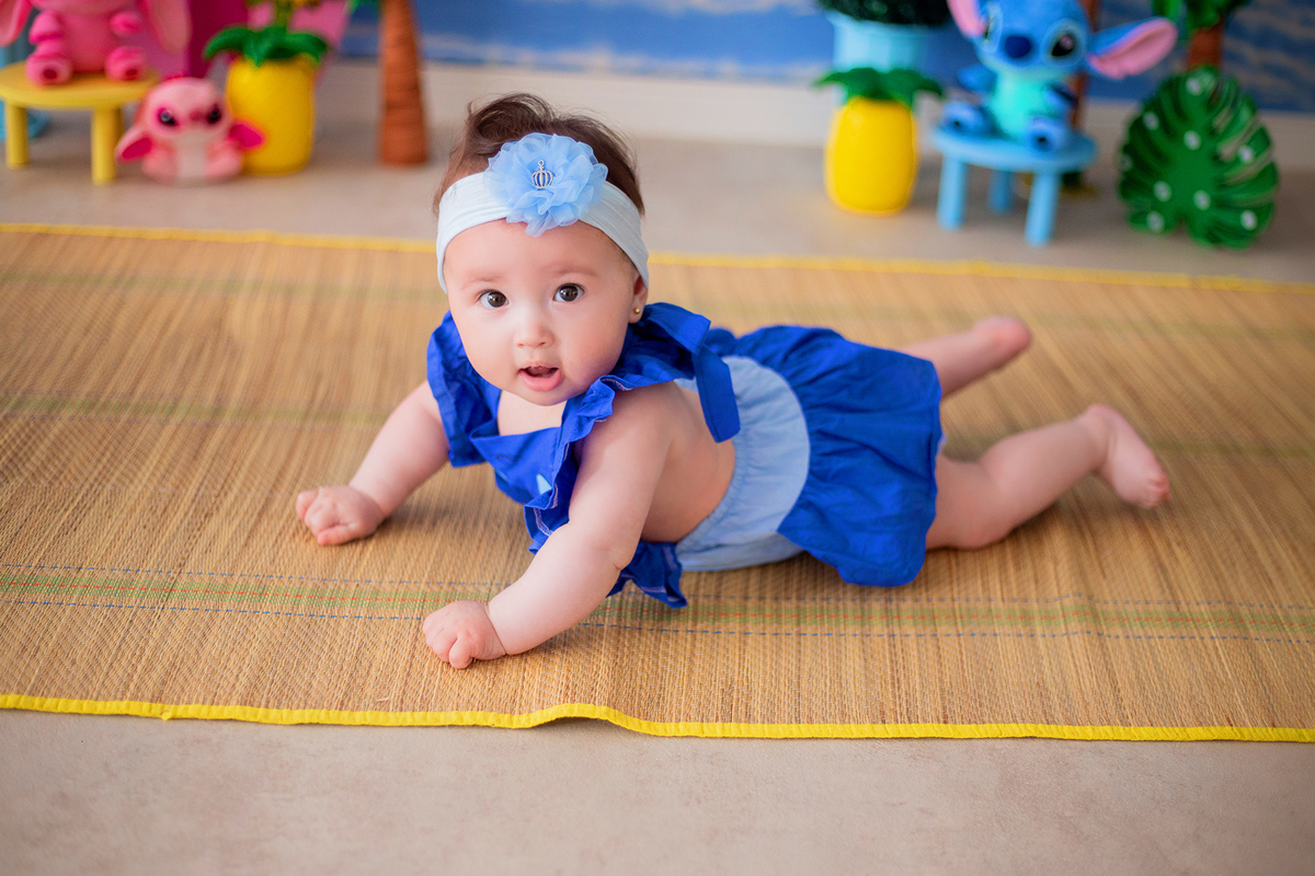 acompanhamento mensal de bebe caxias do sul figurino cenario tematico  personagem foto infantil serra gaucha fotografia familia mundo azul rosa ensaio fotografico crianca newborn baby menino menina smash the cake esmague o bolo banheira urso circoaco