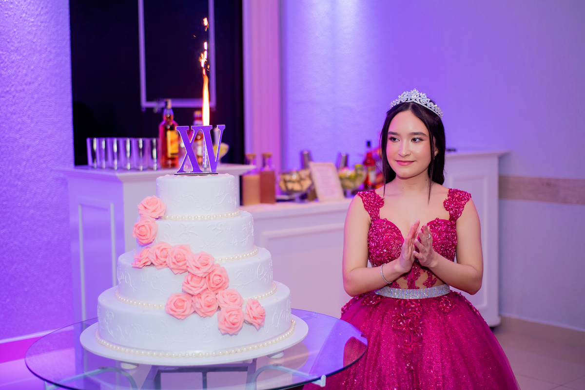 acompanhamento mensal de bebe caxias do sul figurino cenario tematico  personagem foto infantil serra gaucha fotografia familia mundo azul rosa ensaio fotografico crianca newborn baby menino menina smash the cake esmague o bolo banheira urso circoaco