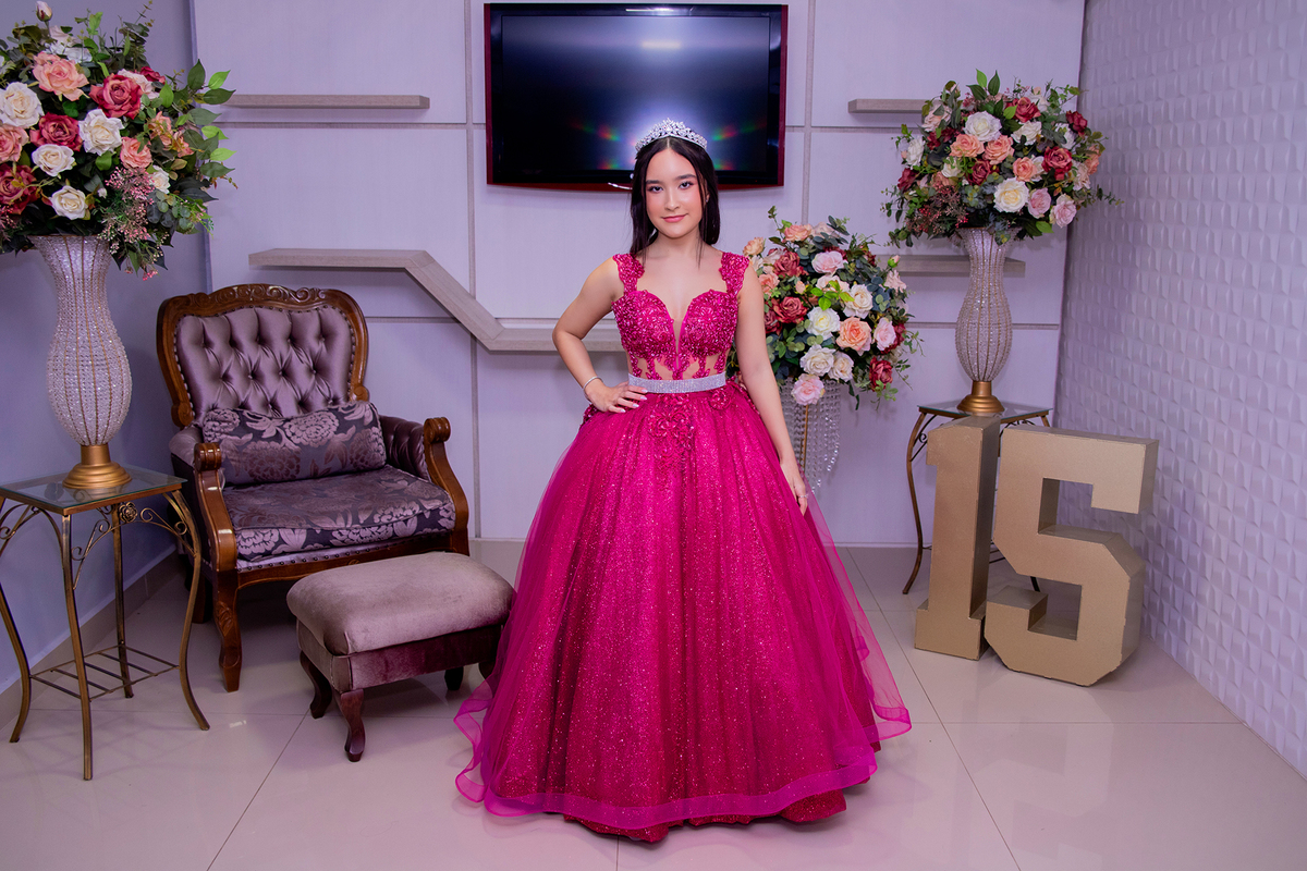 acompanhamento mensal de bebe caxias do sul figurino cenario tematico  personagem foto infantil serra gaucha fotografia familia mundo azul rosa ensaio fotografico crianca newborn baby menino menina smash the cake esmague o bolo banheira urso circoaco