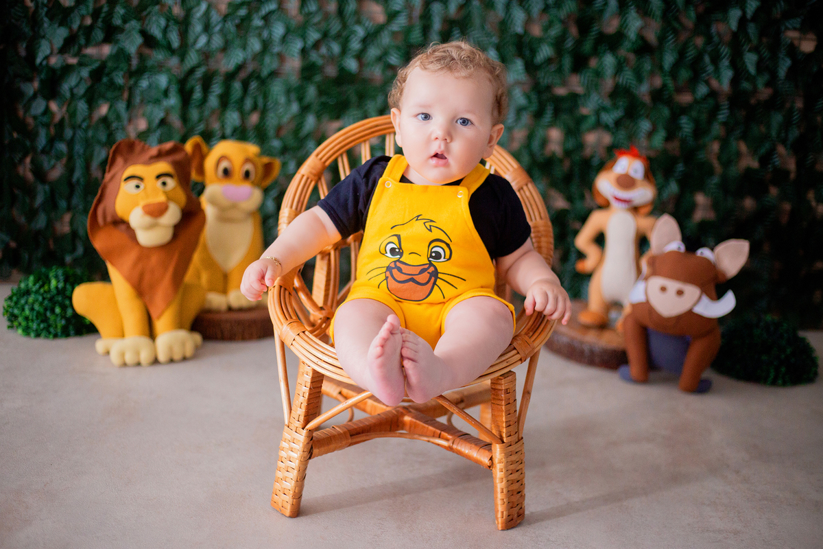acompanhamento mensal de bebe caxias do sul figurino cenario tematico  personagem foto infantil serra gaucha fotografia familia mundo azul rosa ensaio fotografico crianca newborn baby menino menina smash the cake esmague o bolo banheira urso circoaco