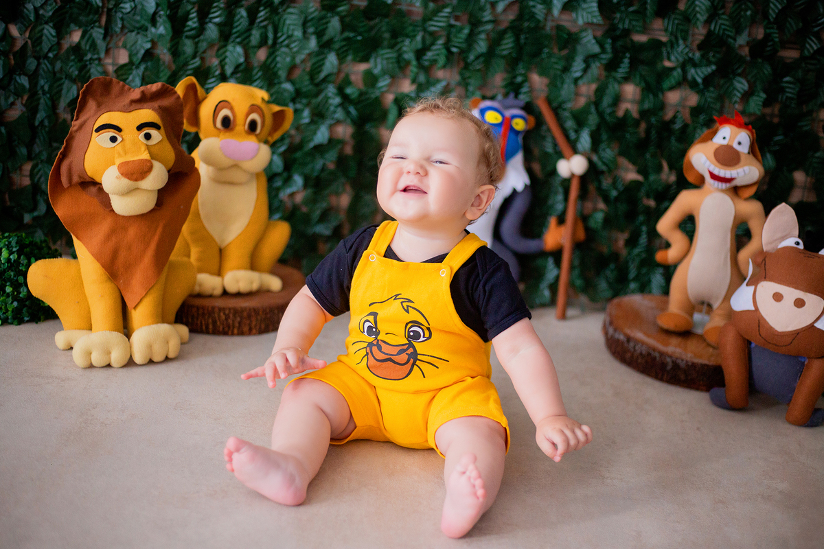 acompanhamento mensal de bebe caxias do sul figurino cenario tematico  personagem foto infantil serra gaucha fotografia familia mundo azul rosa ensaio fotografico crianca newborn baby menino menina smash the cake esmague o bolo banheira urso circoaco