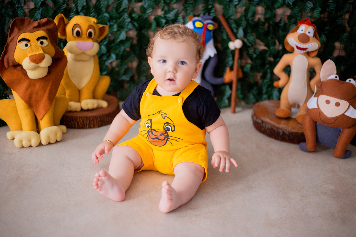 acompanhamento mensal de bebe caxias do sul figurino cenario tematico  personagem foto infantil serra gaucha fotografia familia mundo azul rosa ensaio fotografico crianca newborn baby menino menina smash the cake esmague o bolo banheira urso circoaco