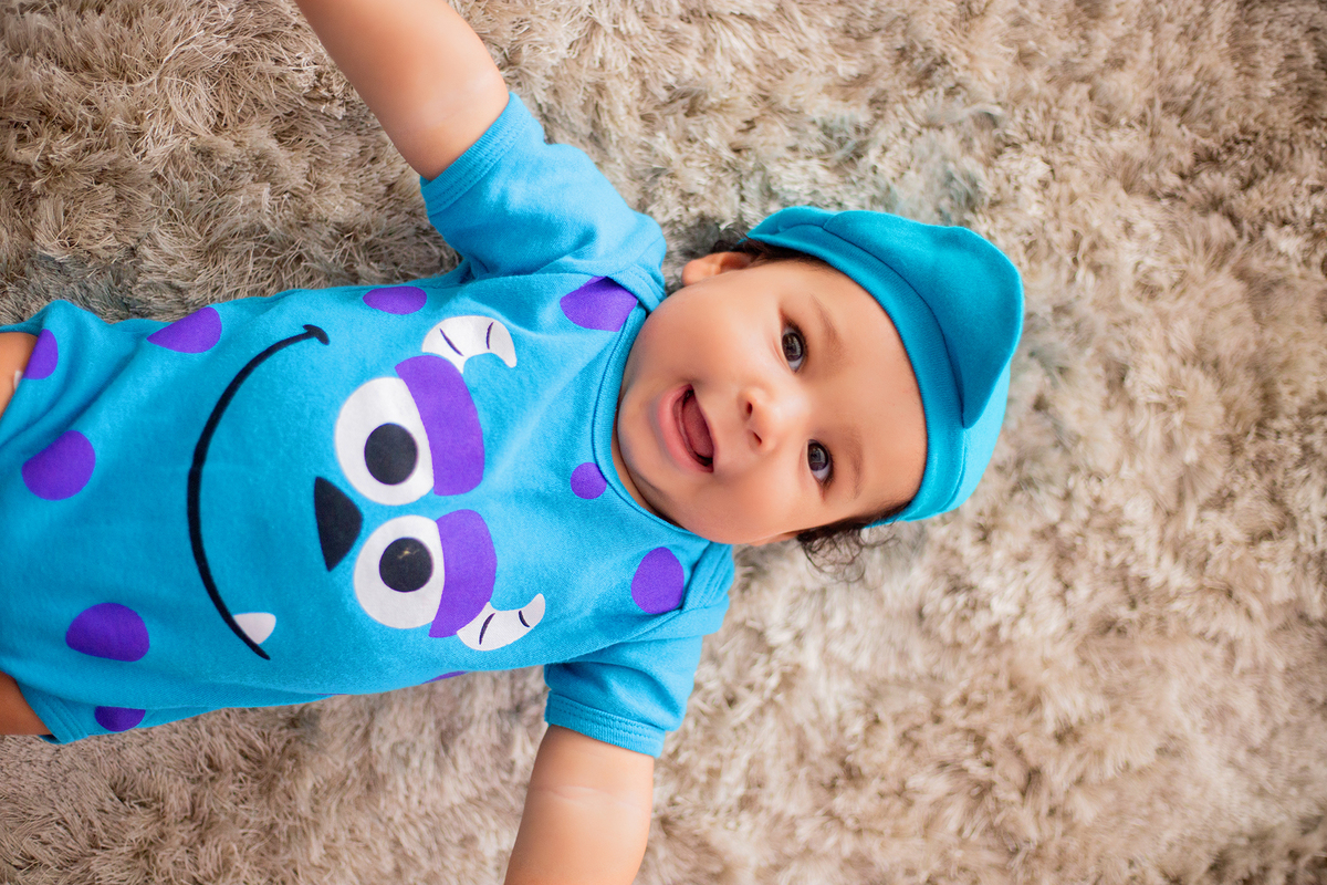 acompanhamento mensal de bebe caxias do sul figurino cenario tematico  personagem foto infantil serra gaucha fotografia familia mundo azul rosa ensaio fotografico crianca newborn baby menino menina smash the cake esmague o bolo banheira urso circoaco