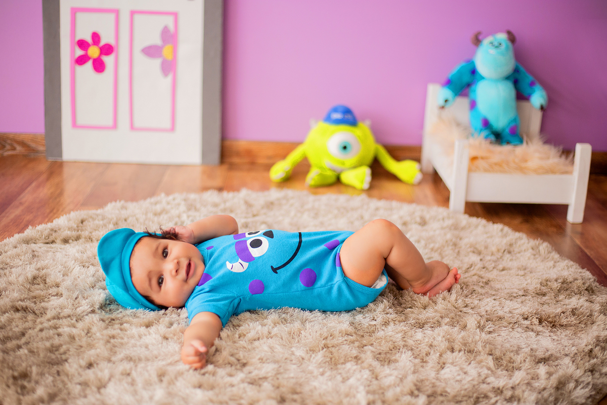 acompanhamento mensal de bebe caxias do sul figurino cenario tematico  personagem foto infantil serra gaucha fotografia familia mundo azul rosa ensaio fotografico crianca newborn baby menino menina smash the cake esmague o bolo banheira urso circoaco
