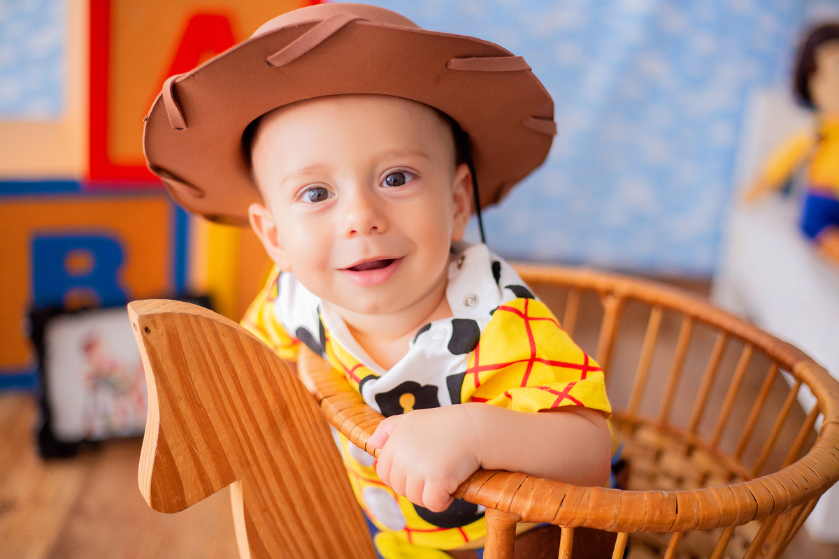 acompanhamento mensal de bebe caxias do sul figurino cenario tematico  personagem foto infantil serra gaucha fotografia familia mundo azul rosa ensaio fotografico crianca newborn baby menino menina smash the cake esmague o bolo banheira urso circoaco