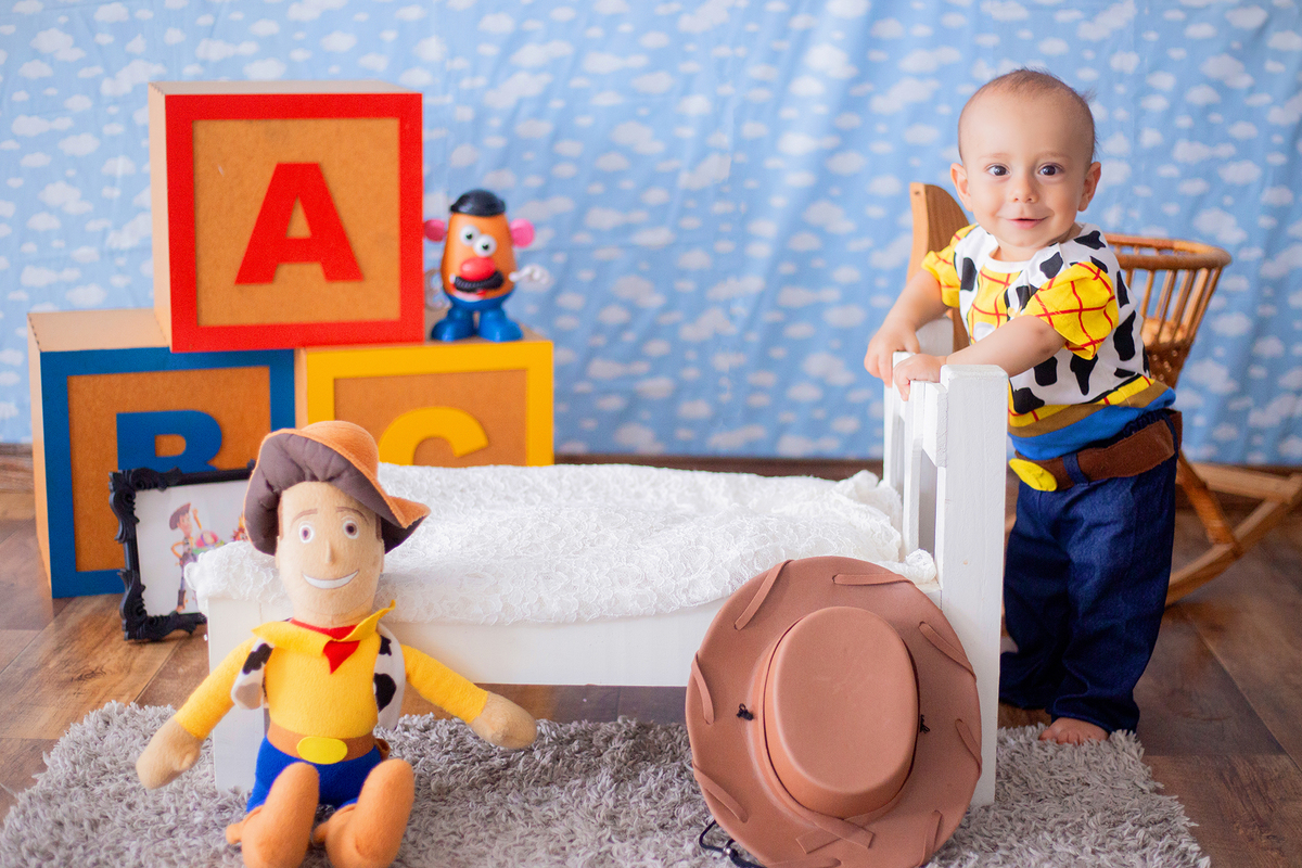 acompanhamento mensal de bebe caxias do sul figurino cenario tematico  personagem foto infantil serra gaucha fotografia familia mundo azul rosa ensaio fotografico crianca newborn baby menino menina smash the cake esmague o bolo banheira urso circoaco