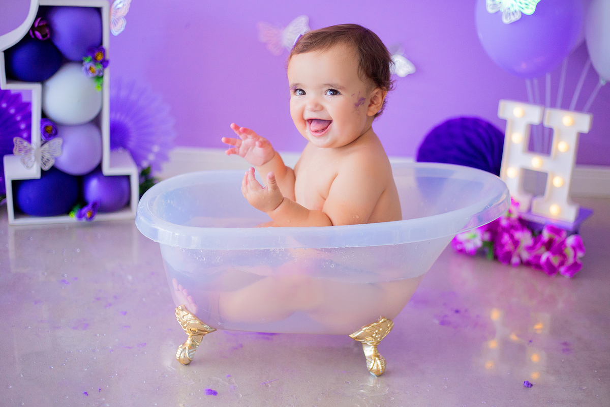 acompanhamento mensal de bebe caxias do sul figurino cenario tematico  personagem foto infantil serra gaucha fotografia familia mundo azul rosa ensaio fotografico crianca newborn baby menino menina smash the cake esmague o bolo banheira urso circoaco