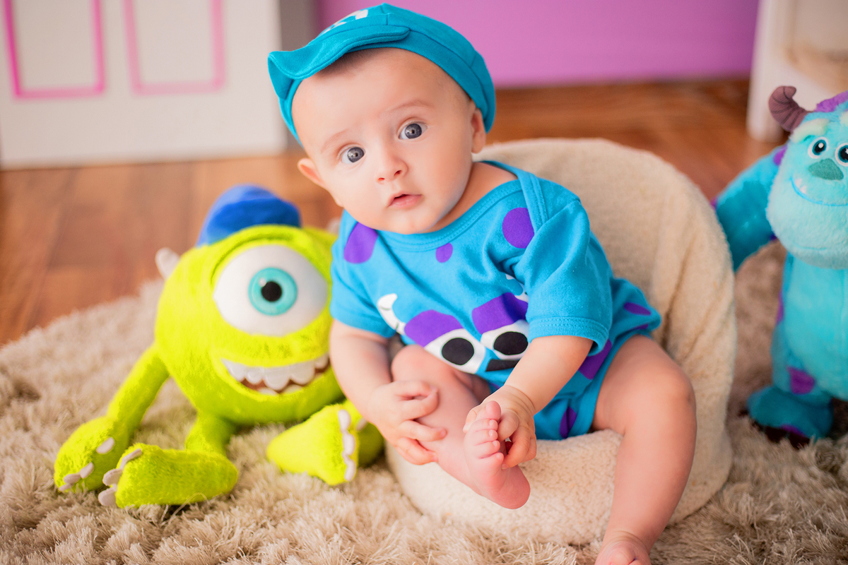 acompanhamento mensal de bebe caxias do sul figurino cenario tematico  personagem foto infantil serra gaucha fotografia familia mundo azul rosa ensaio fotografico crianca newborn baby menino menina smash the cake esmague o bolo banheira urso circoaco