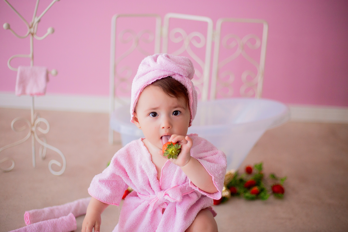 acompanhamento mensal de bebe caxias do sul figurino cenario tematico  personagem foto infantil serra gaucha fotografia familia mundo azul rosa ensaio fotografico crianca newborn baby menino menina smash the cake esmague o bolo banheira urso circoaco
