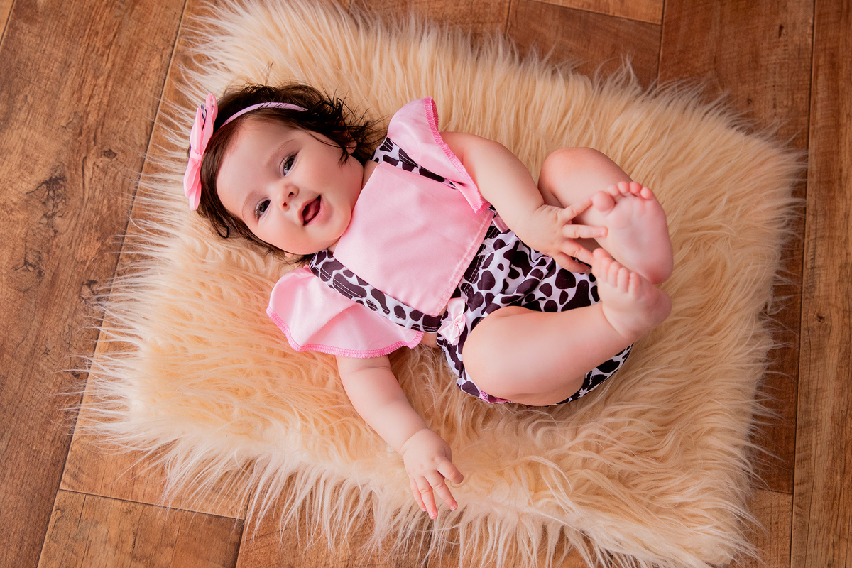 acompanhamento mensal de bebe caxias do sul figurino cenario tematico  personagem foto infantil serra gaucha fotografia familia mundo azul rosa ensaio fotografico crianca newborn baby menino menina smash the cake esmague o bolo banheira urso circoaco