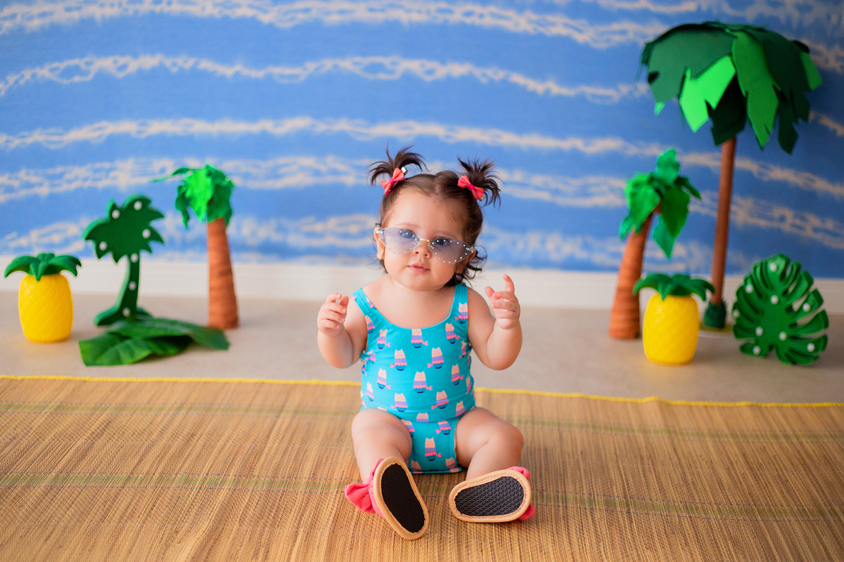 acompanhamento mensal de bebe caxias do sul figurino cenario tematico  personagem foto infantil serra gaucha fotografia familia mundo azul rosa ensaio fotografico crianca newborn baby menino menina smash the cake esmague o bolo banheira urso circoaco