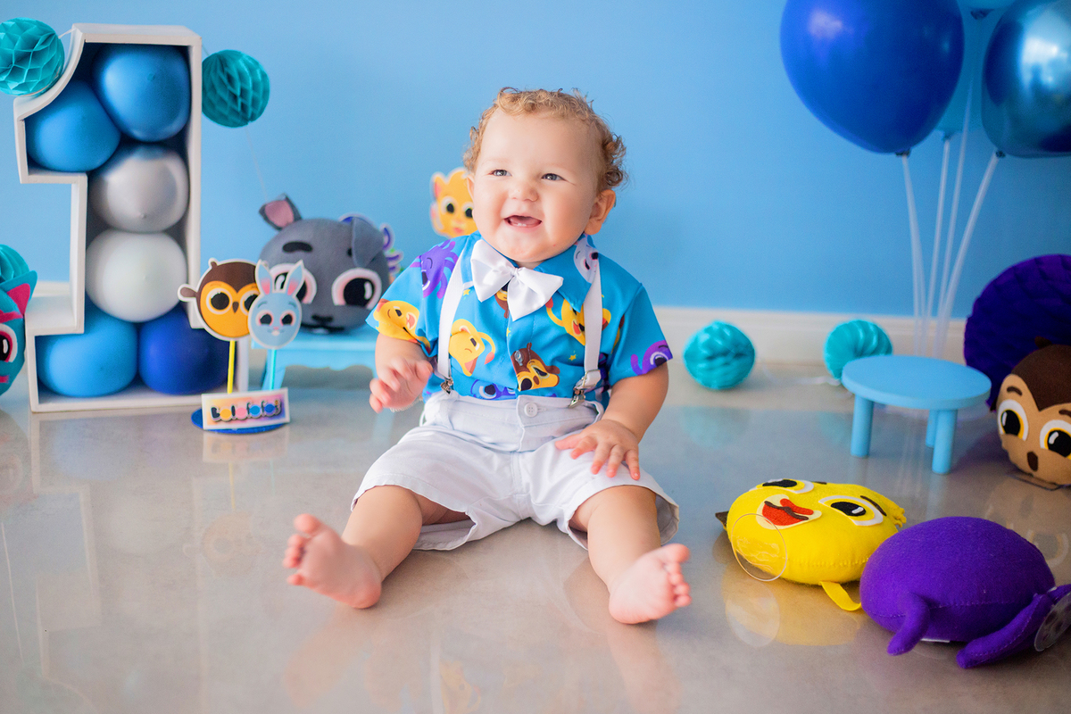 acompanhamento mensal de bebe caxias do sul figurino cenario tematico  personagem foto infantil serra gaucha fotografia familia mundo azul rosa ensaio fotografico crianca newborn baby menino menina smash the cake esmague o bolo banheira urso circoaco