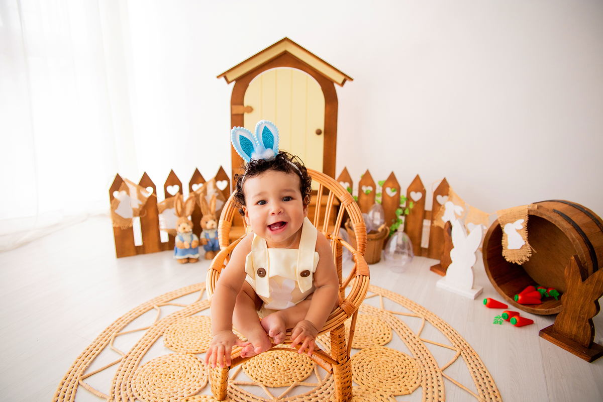 acompanhamento mensal de bebe caxias do sul figurino cenario tematico  personagem foto infantil serra gaucha fotografia familia mundo azul rosa ensaio fotografico crianca newborn baby menino menina smash the cake esmague o bolo banheira urso circoaco