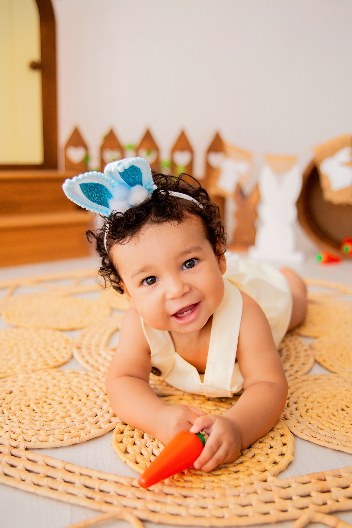 acompanhamento mensal de bebe caxias do sul figurino cenario tematico  personagem foto infantil serra gaucha fotografia familia mundo azul rosa ensaio fotografico crianca newborn baby menino menina smash the cake esmague o bolo banheira urso circoaco