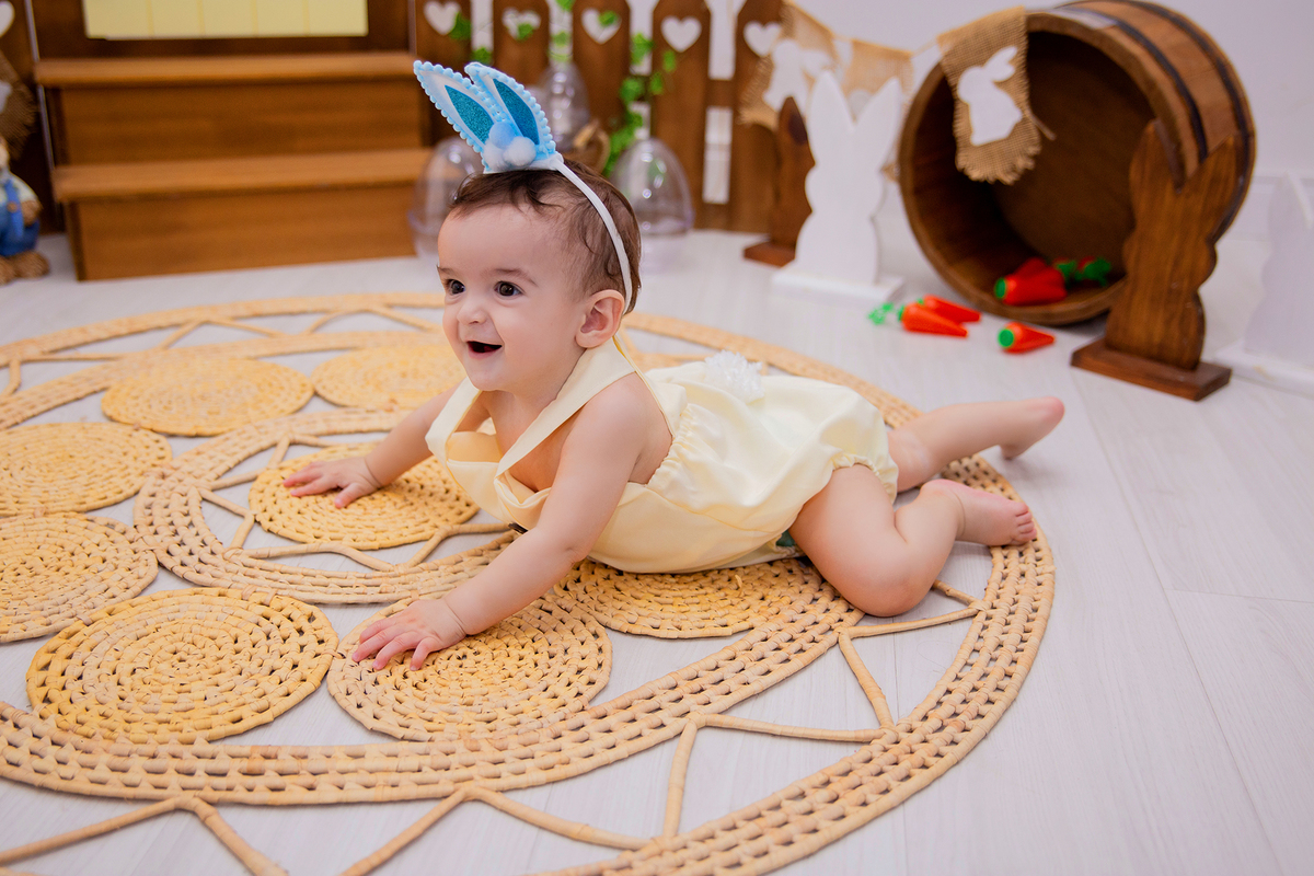 acompanhamento mensal de bebe caxias do sul figurino cenario tematico  personagem foto infantil serra gaucha fotografia familia mundo azul rosa ensaio fotografico crianca newborn baby menino menina smash the cake esmague o bolo banheira urso circoaco