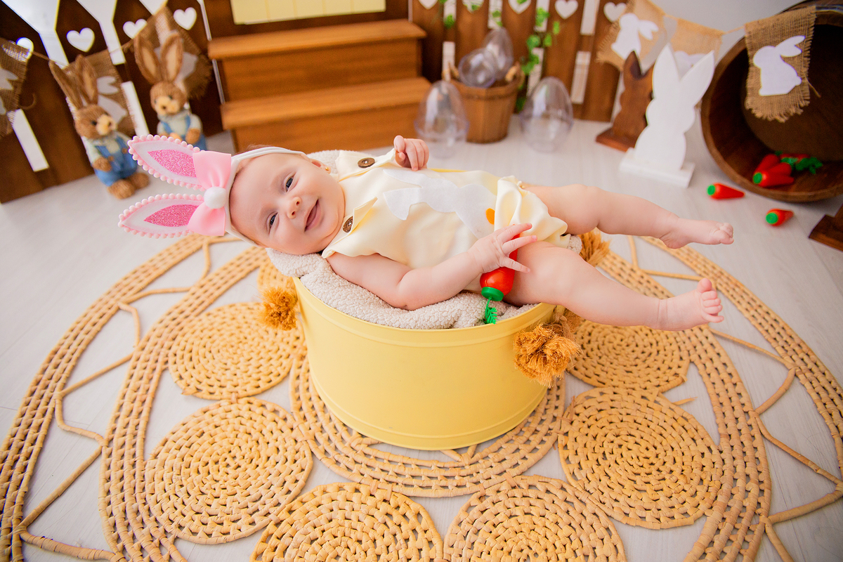 acompanhamento mensal de bebe caxias do sul figurino cenario tematico  personagem foto infantil serra gaucha fotografia familia mundo azul rosa ensaio fotografico crianca newborn baby menino menina smash the cake esmague o bolo banheira urso circoaco